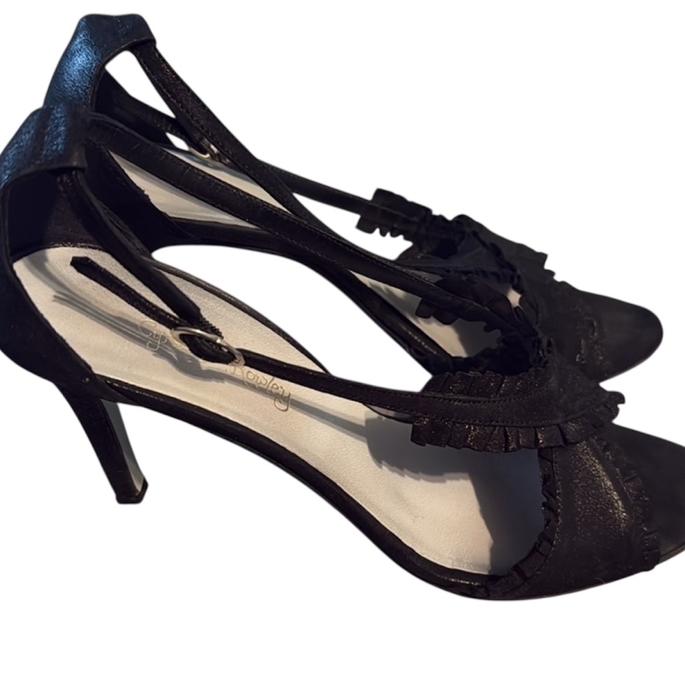 Cynthia Rowley black heels with a ruffled design RARE VINTAGE $350 Msrp - Picture 5 of 9